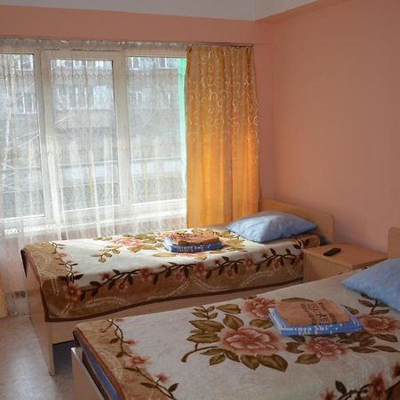 Hotel Kezdesu Almaty Esterno foto