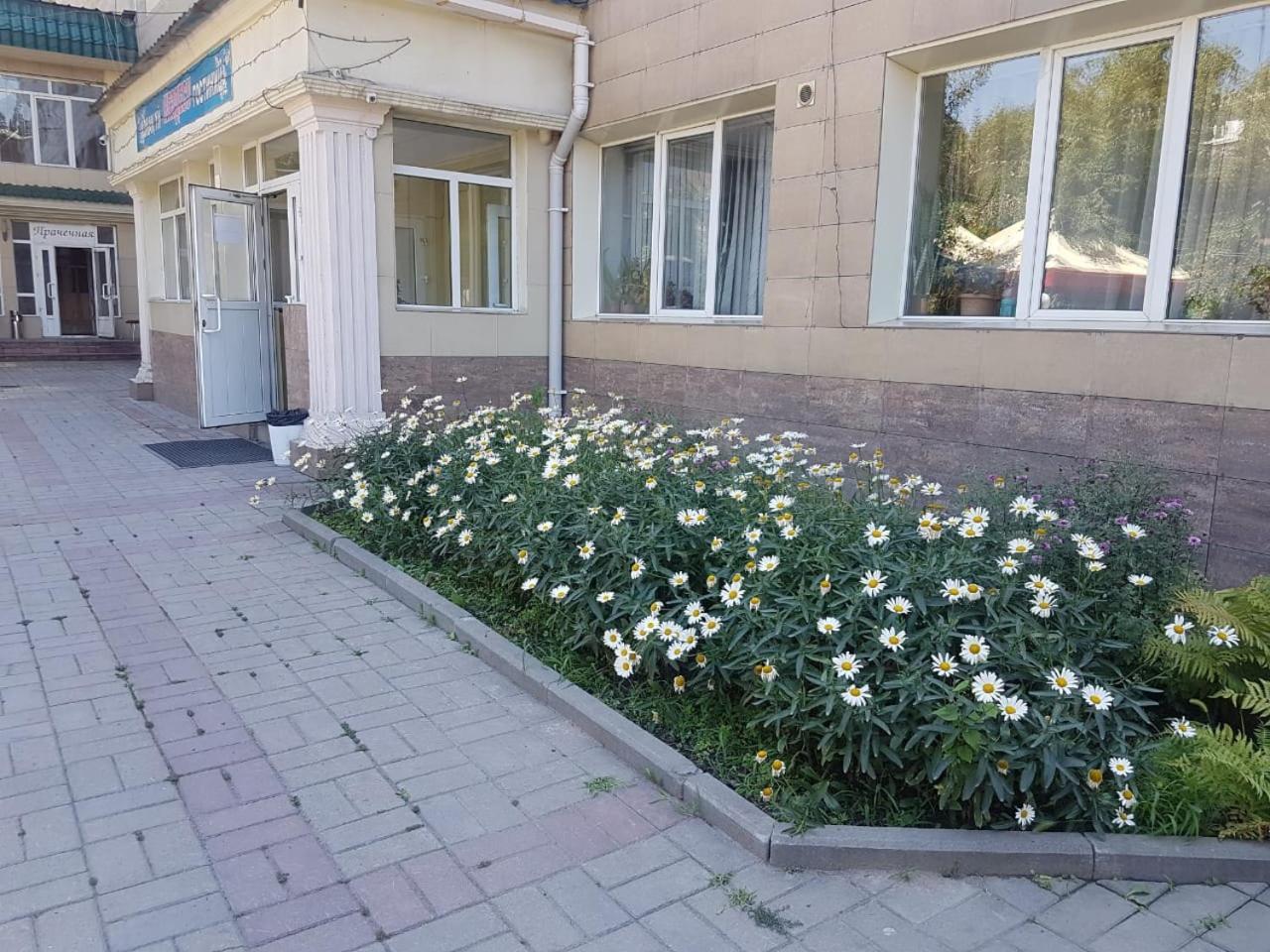 Hotel Kezdesu Almaty Esterno foto