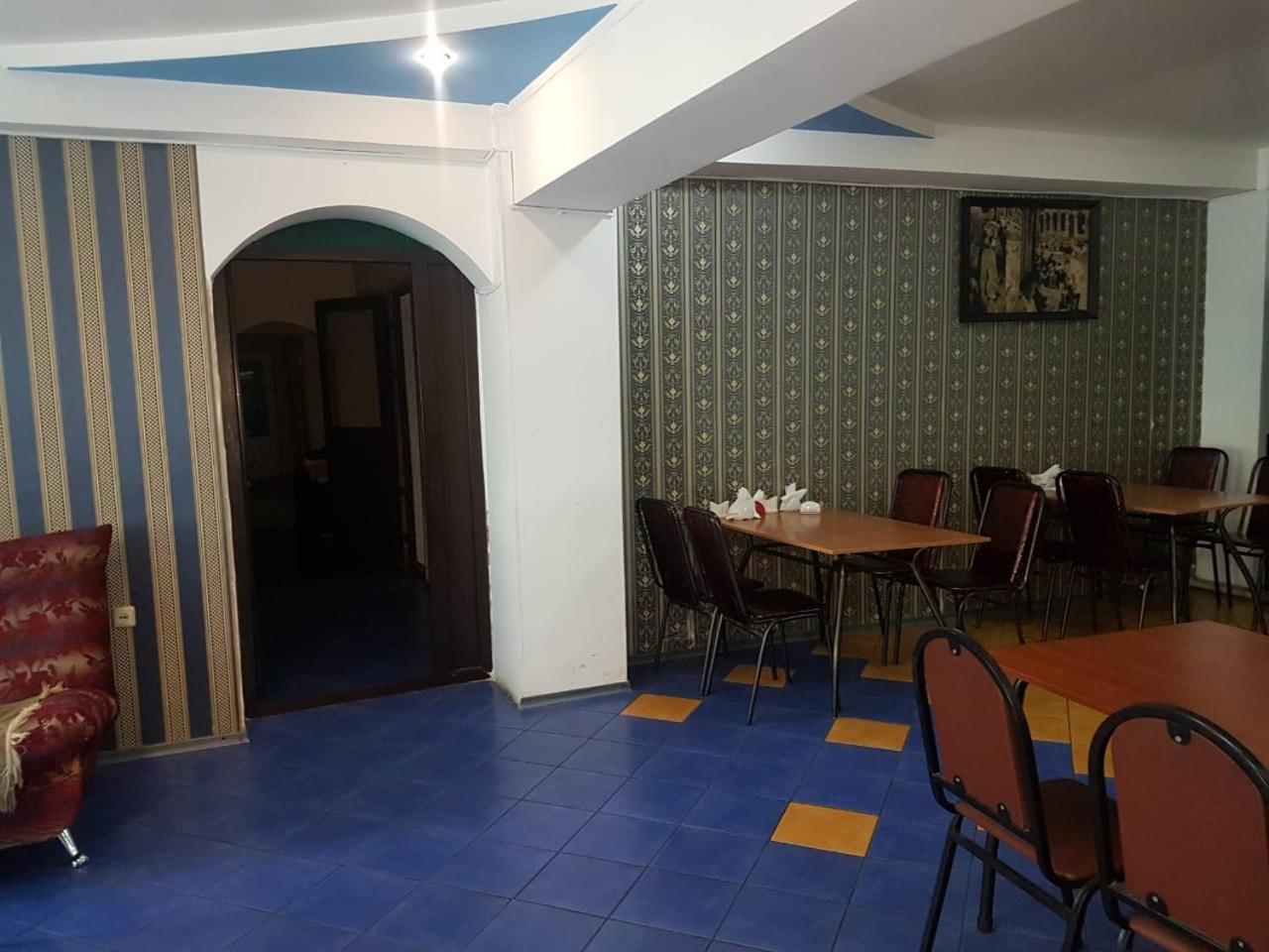 Hotel Kezdesu Almaty Esterno foto