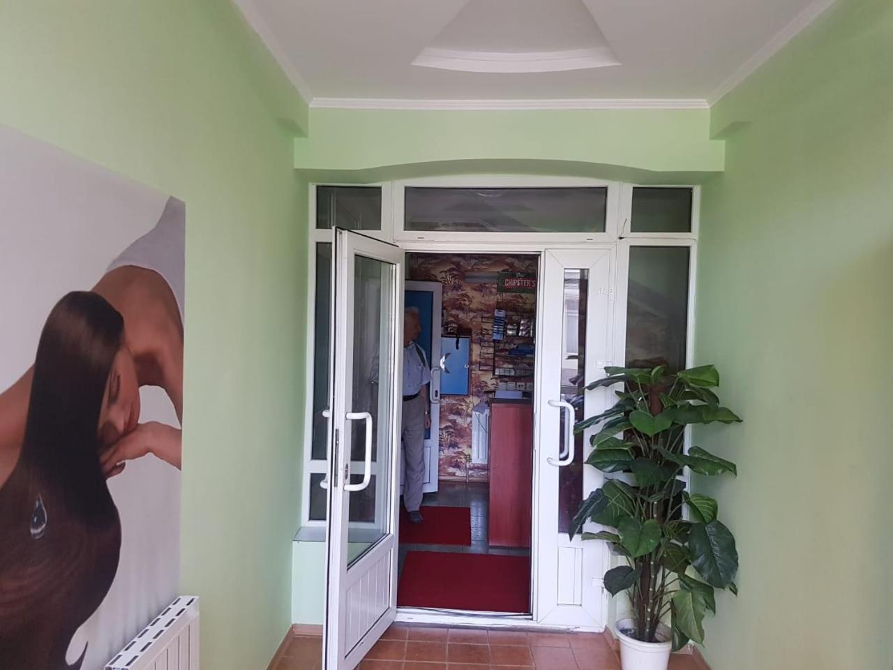 Hotel Kezdesu Almaty Esterno foto