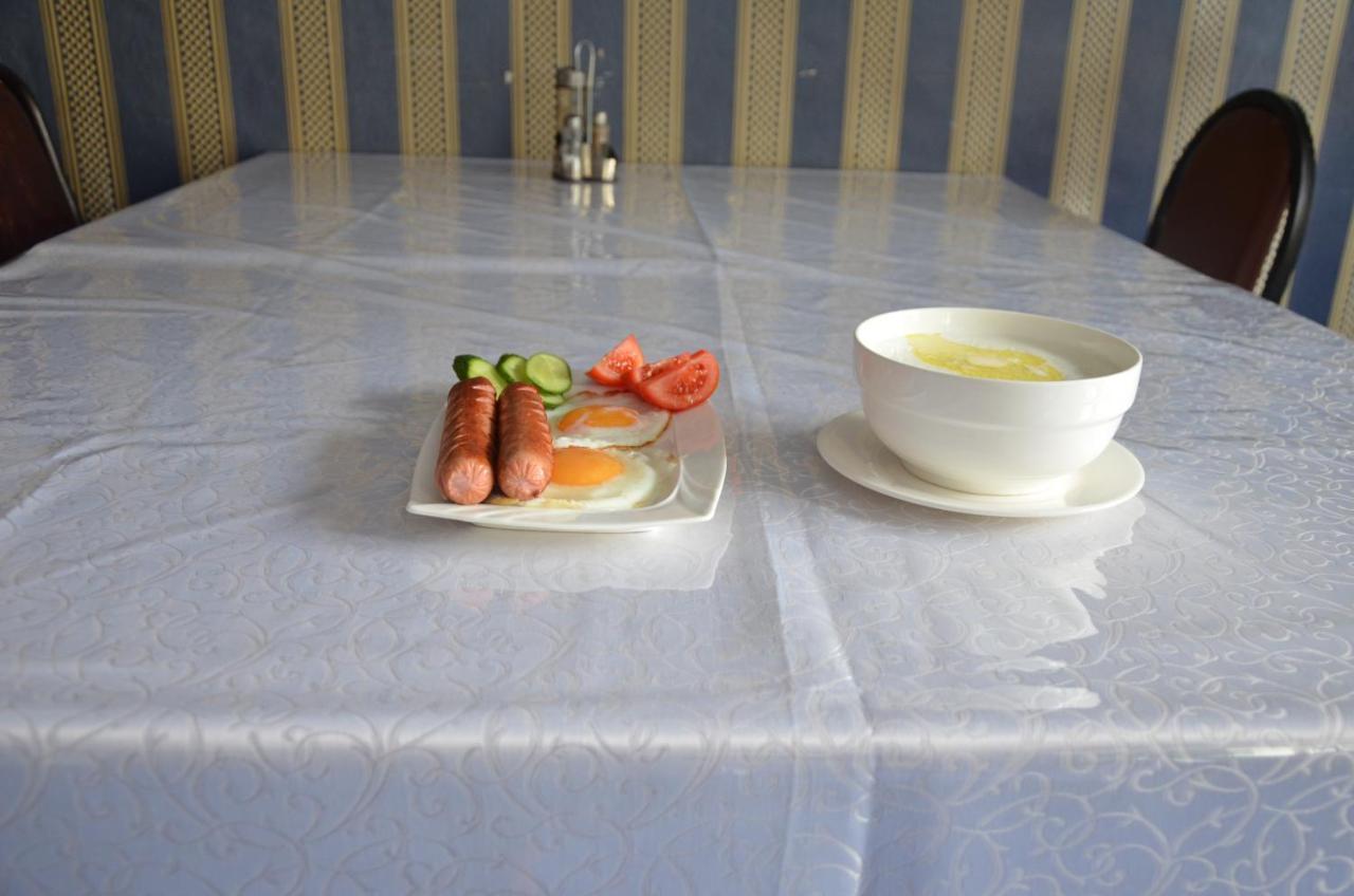 Hotel Kezdesu Almaty Esterno foto